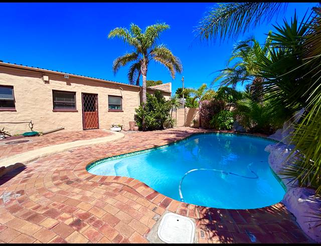 3 BEDROOM HOUSE FOR SALE IN MONTE VISTA